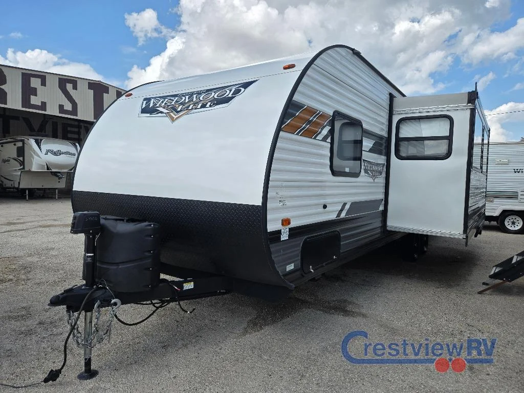 2022 Forest River Wildwood X-Lite 263BHXL photo 6