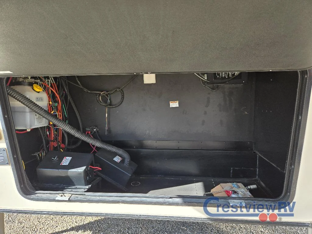2017 VanLeigh RV Vilano 365RL photo 8
