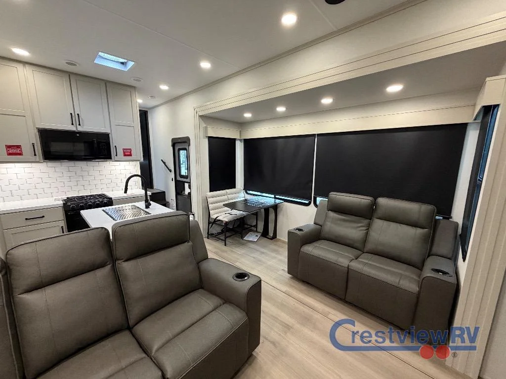 2026 Grand Design Momentum G-Class 394G photo 21