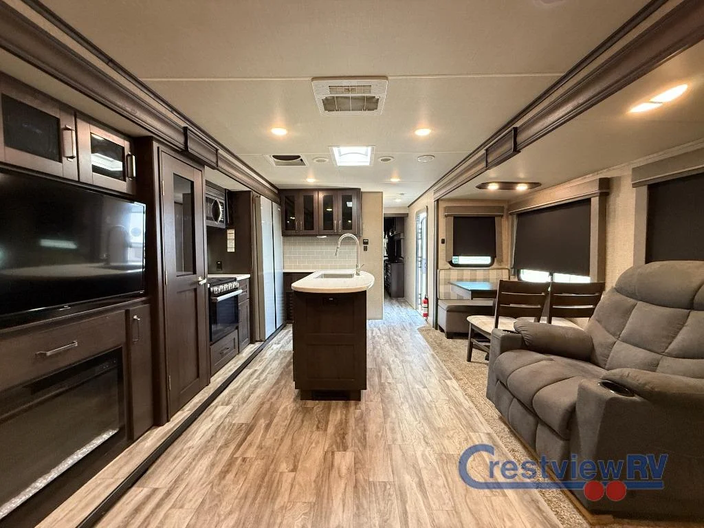 2023 Grand Design Reflection Travel Trailer photo 7