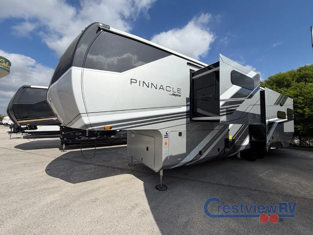 2026 Jayco Pinnacle 36FBTS photo 5