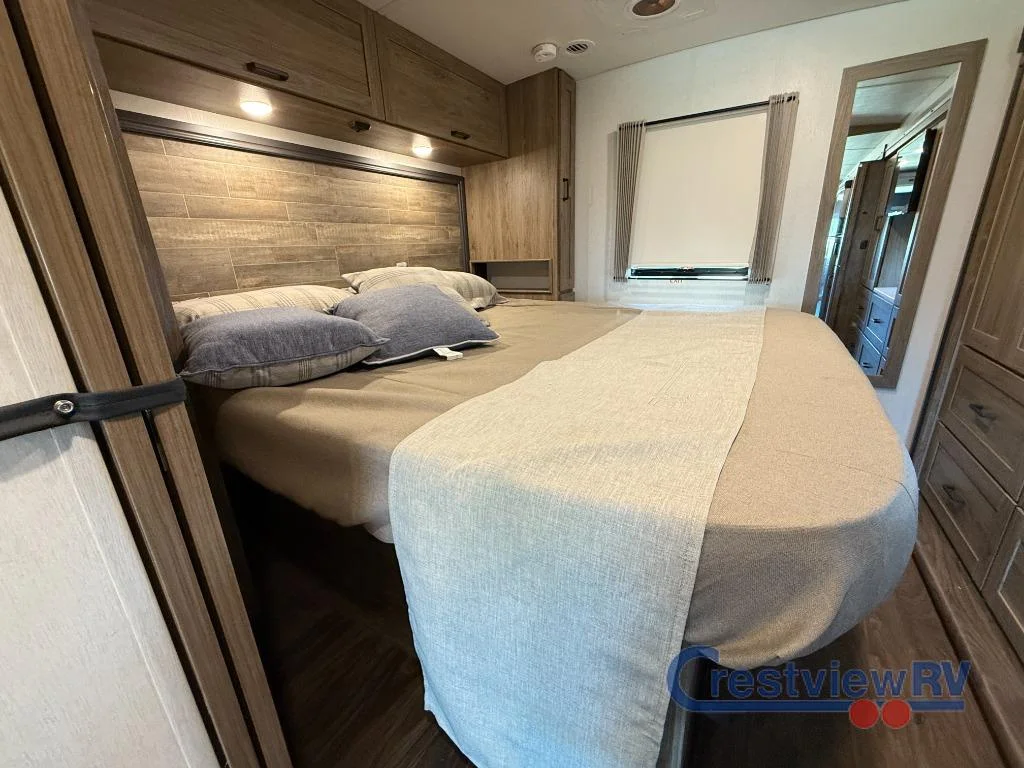 2026 Winnebago Sunstar 29V photo 14