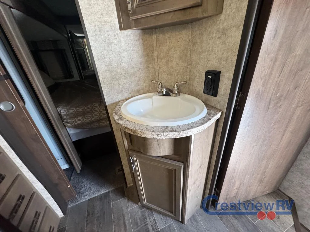 2017 Highland Ridge RV Open Range Roamer RF348RLS photo 26