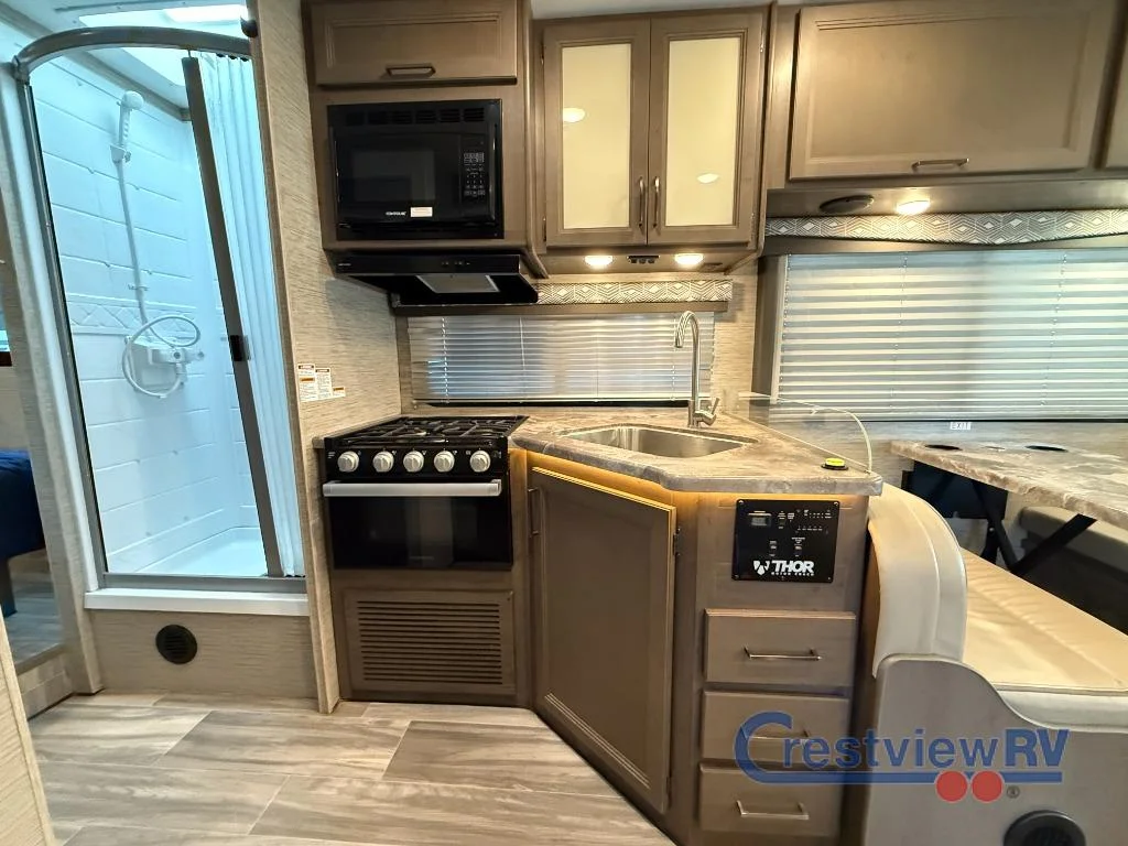 2024 Thor Motor Coach Four Winds 28A photo 11
