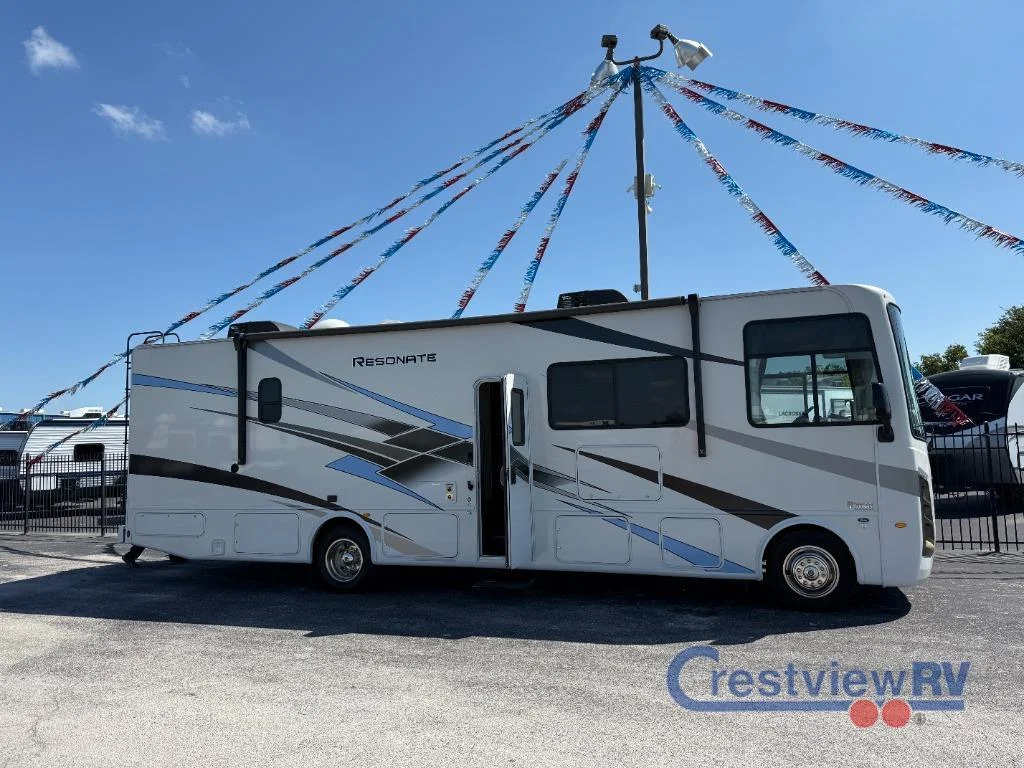 2024 Thor Motor Coach Resonate 32B photo 27
