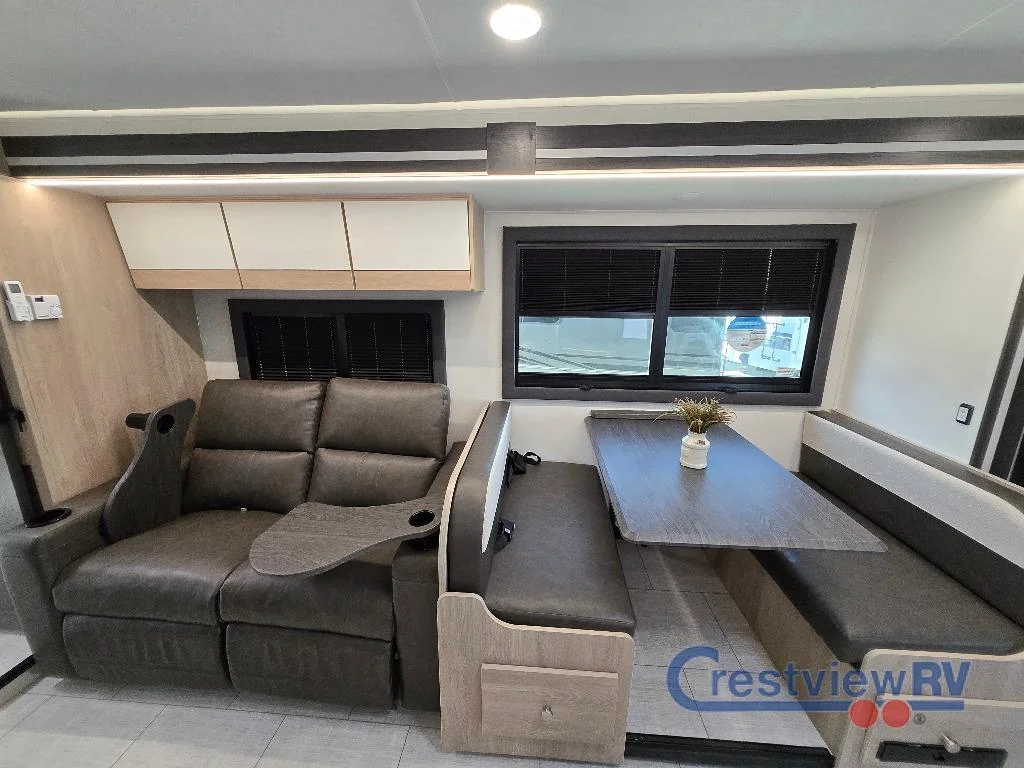 2026 Coachmen Entourage 340BH photo 17