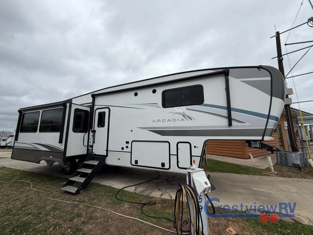 2024 Keystone Arcadia 3260RL photo 3