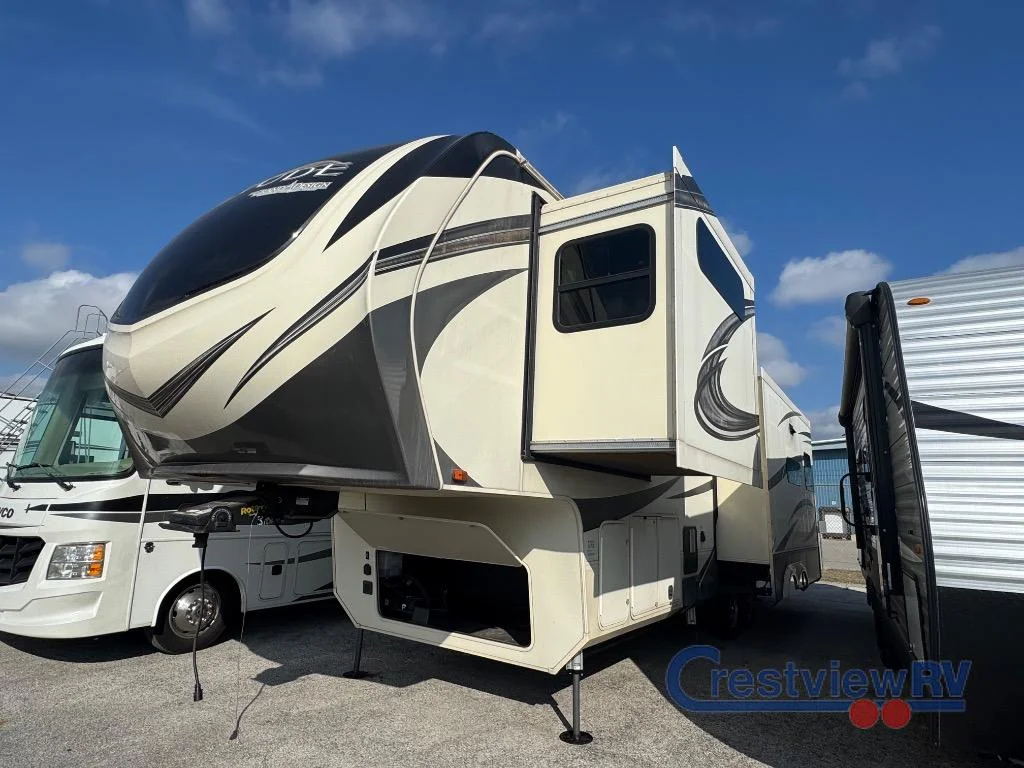 2019 Grand Design Solitude 310GK R photo 4