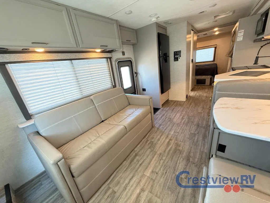 2024 Thor Motor Coach Resonate 32B photo 8