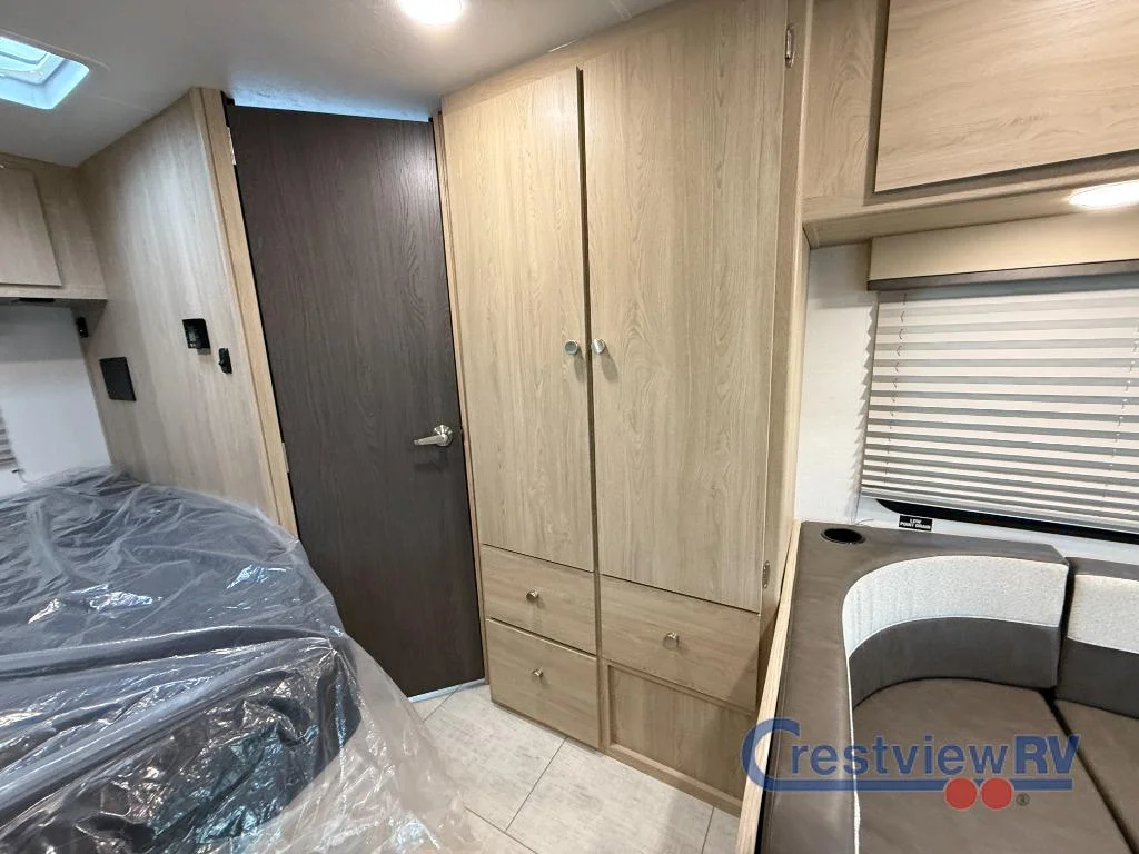 2026 Coachmen Leprechaun 210QSS Chevy 3500 photo 13