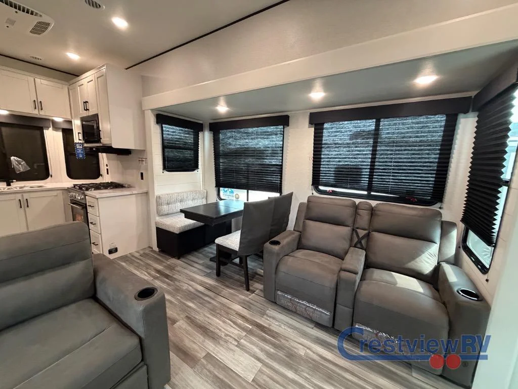 2026 Jayco Jay Flight Bungalow 404LOFT DS photo 14