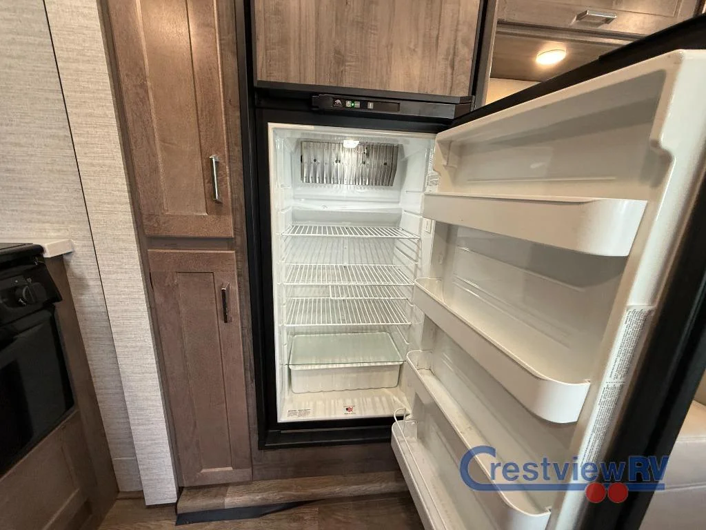 2025 Winnebago Minnie Winnie 26T photo 13