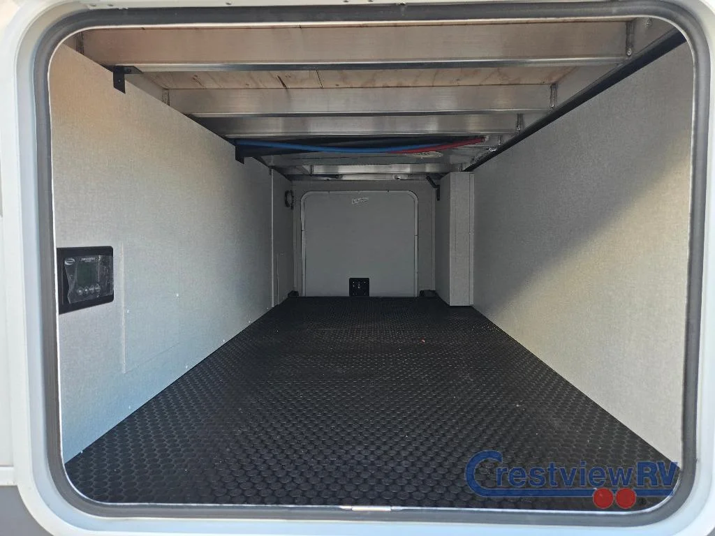 2026 Open Range RV Roamer Light Duty 28DBSS photo 8