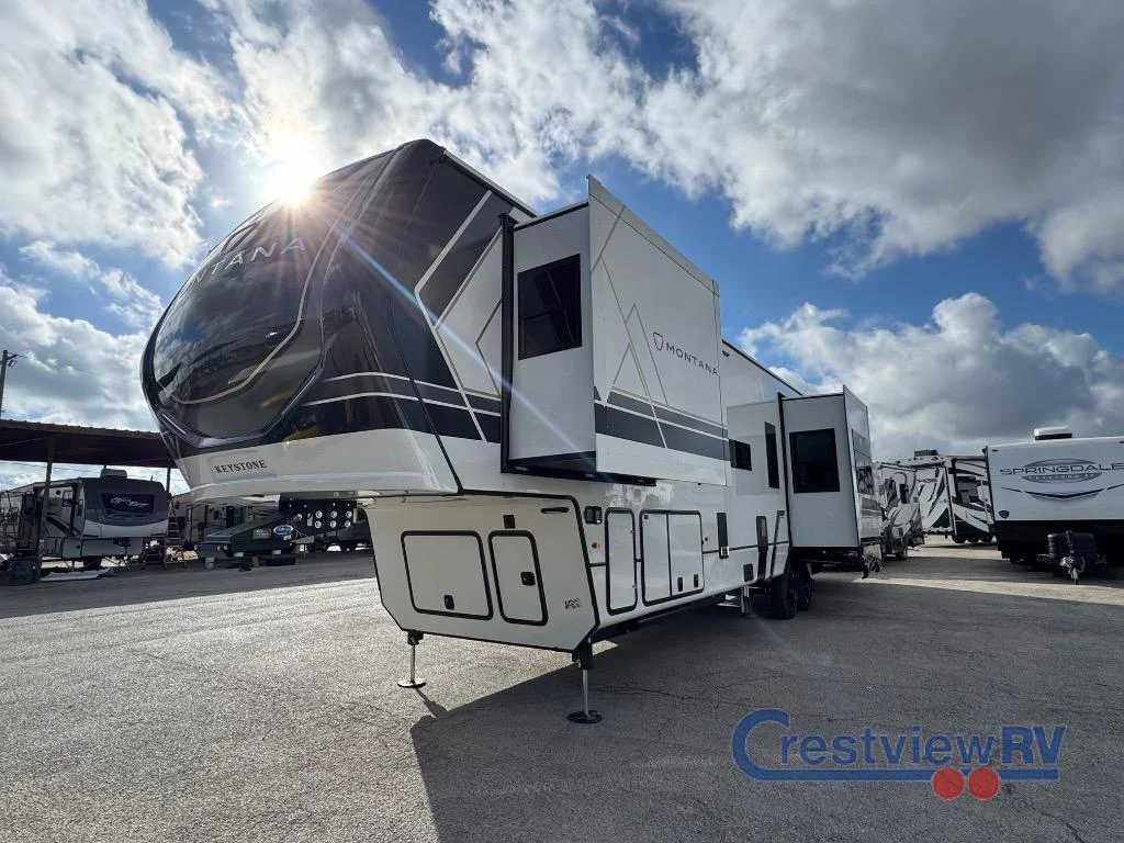 2026 Keystone Montana 3915TB photo 4