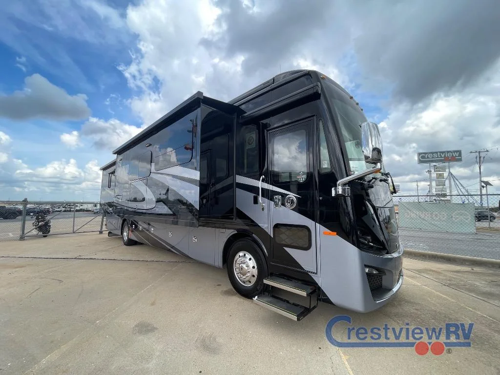 2026 Tiffin Motorhomes Phaeton 40 IH photo 4