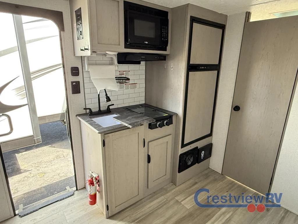 2024 Coachmen Clipper 18FQ photo 11