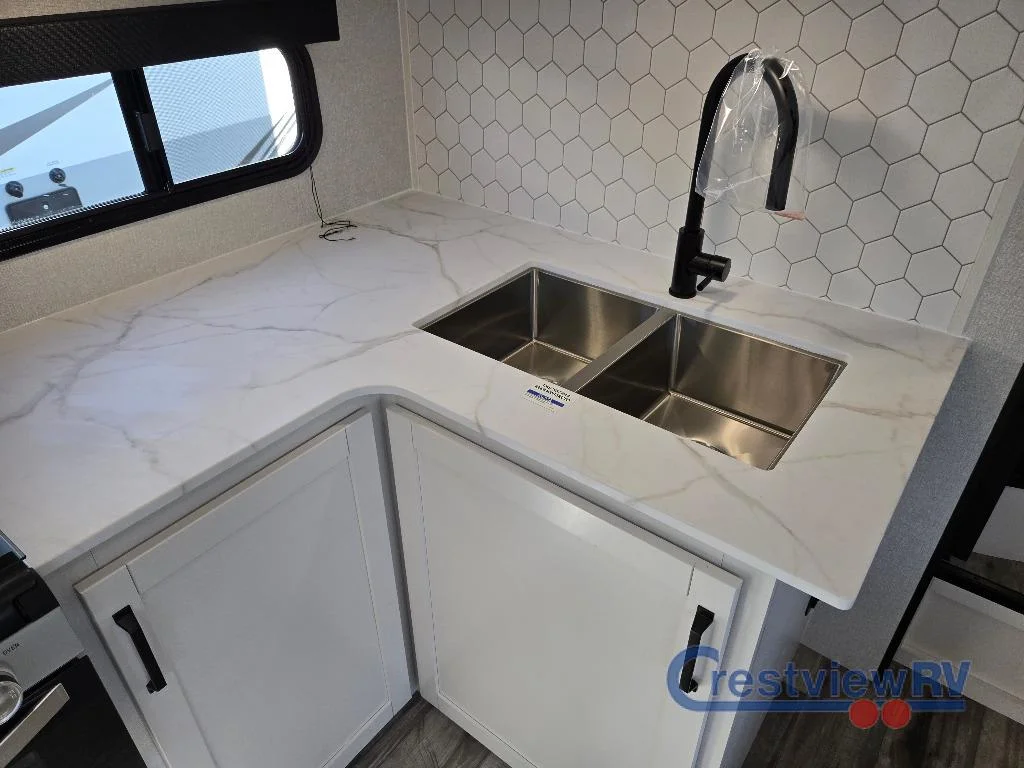 2026 Open Range RV Roamer Light Duty 28DBSS photo 19