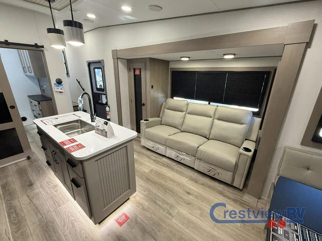 2026 Grand Design Reflection Fifth Wheel photo 7