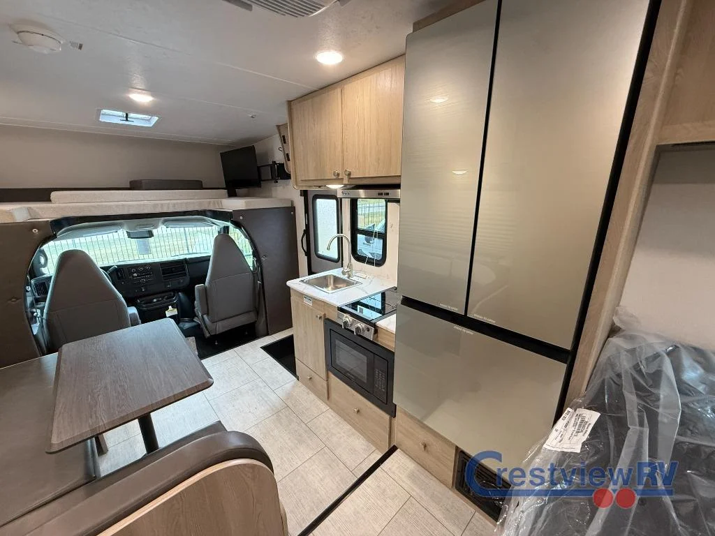 2026 Coachmen Leprechaun 210QSS Chevy 3500 photo 6