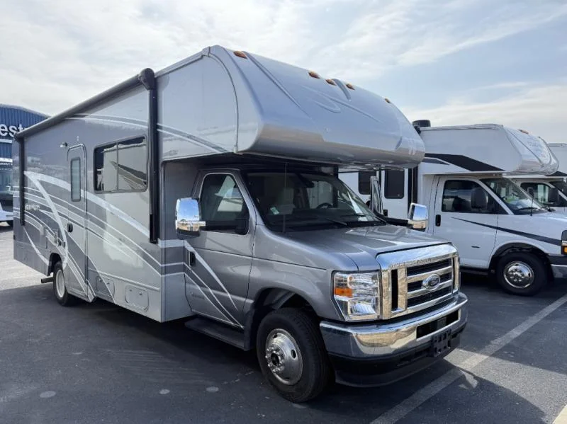 2025 Winnebago Minnie Winnie 26T thumb 1