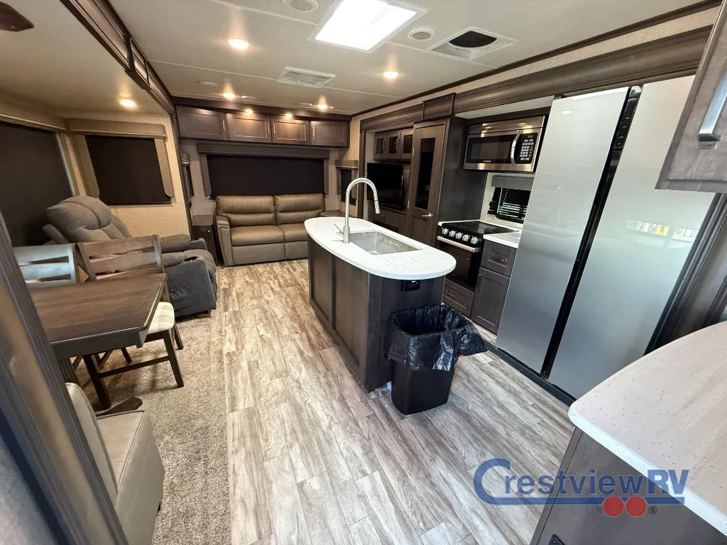 2023 Grand Design Reflection Travel Trailer photo 5