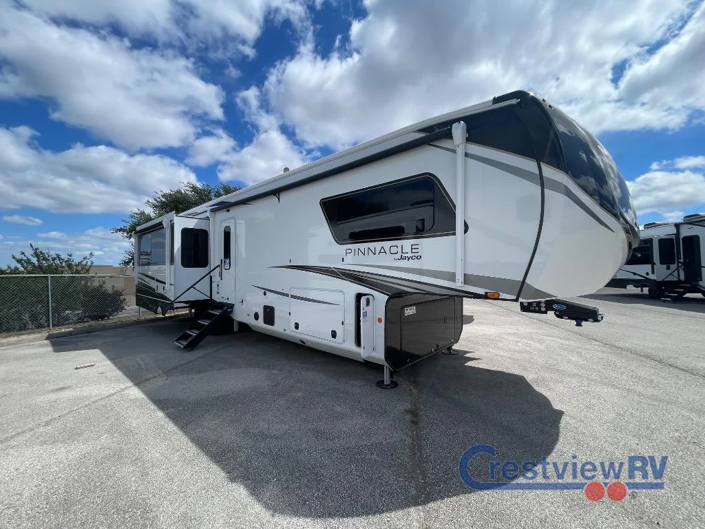 2026 Jayco Pinnacle 38SSWS photo 3
