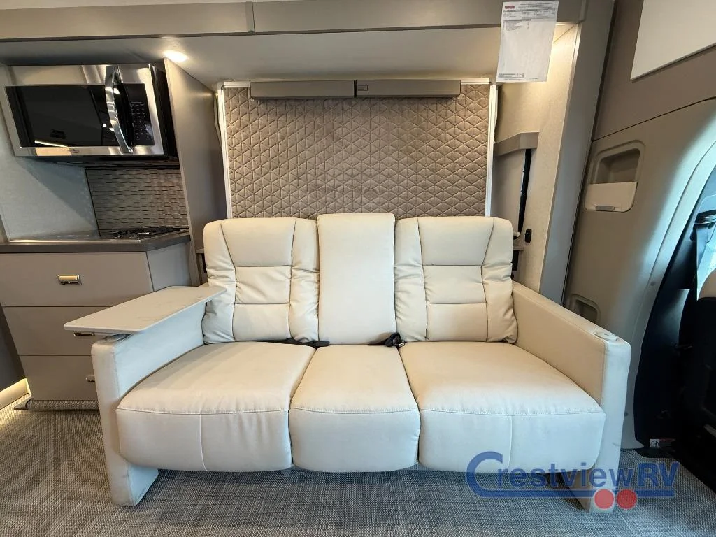 2025 Winnebago Navion 24T photo 9