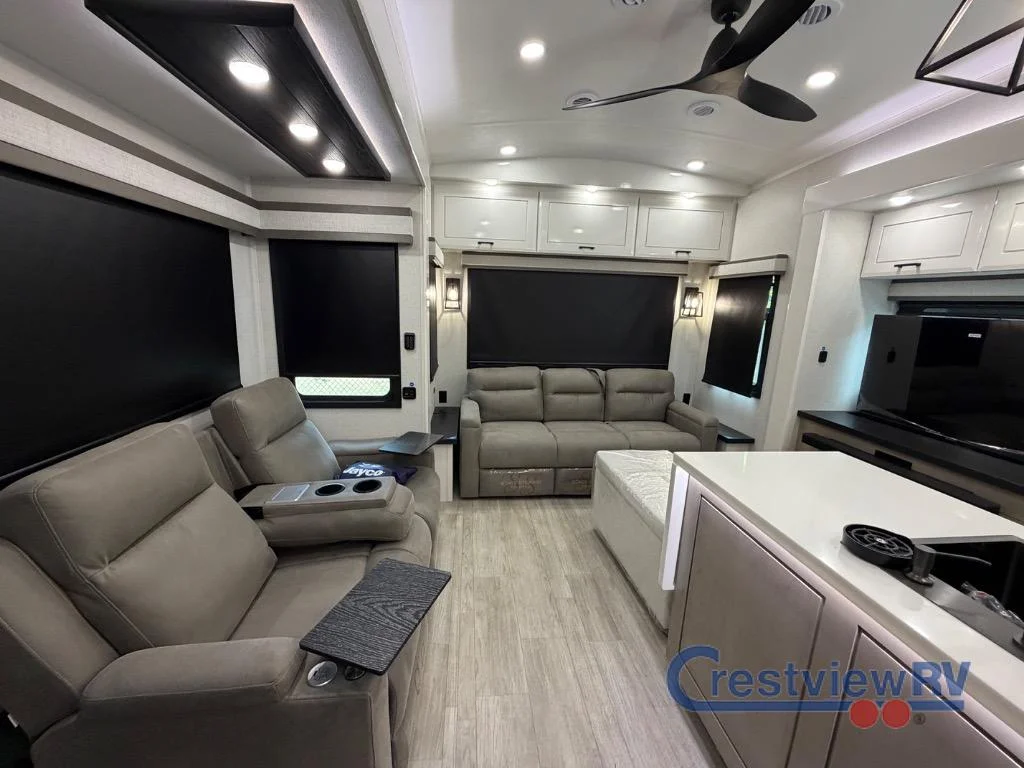 2026 Jayco Pinnacle 36FBTS photo 16