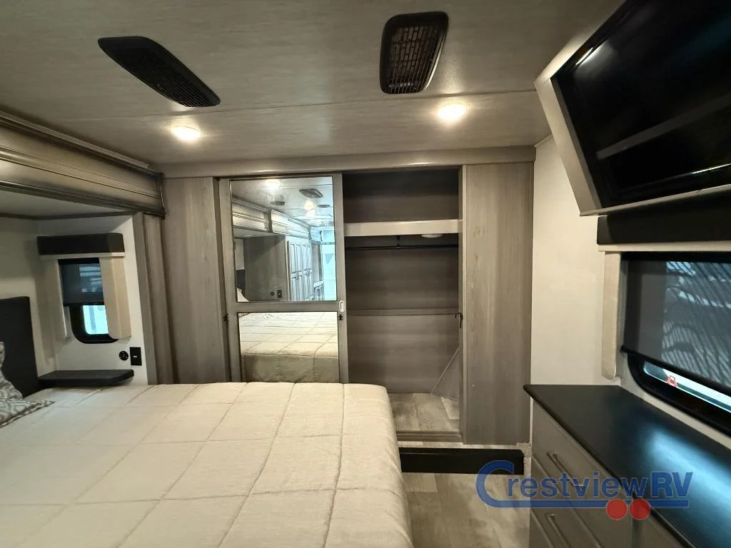 2020 Keystone Montana 3813MS photo 19