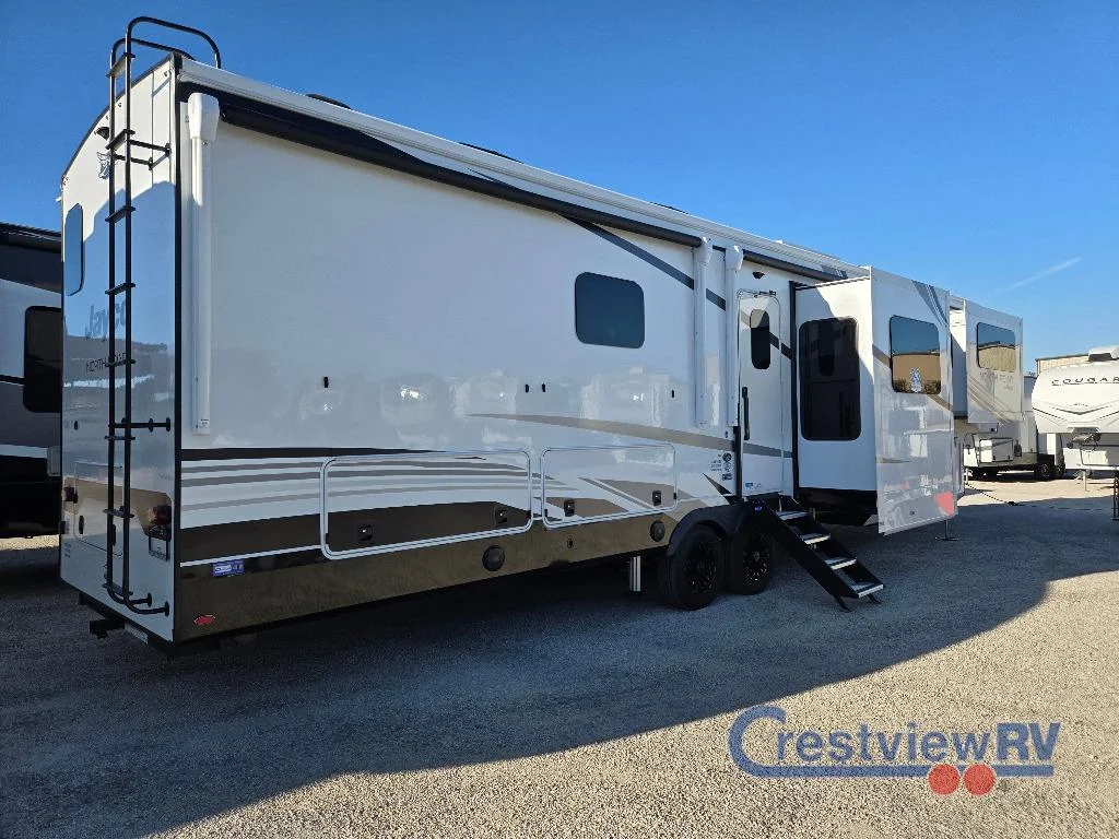 2026 Jayco North Point 382FLRB photo 4