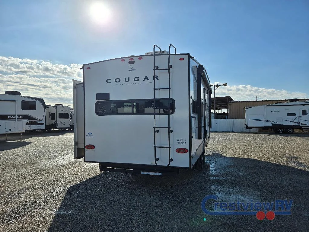 2024 Keystone Cougar Half-Ton 23MLE photo 5