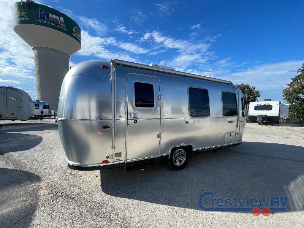 2019 Airstream Sport 22FB photo 8