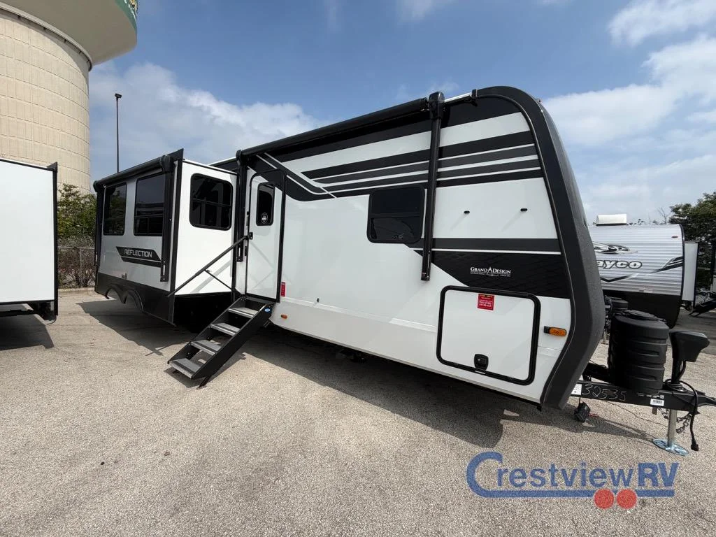 2026 Grand Design Reflection Travel Trailer photo 3