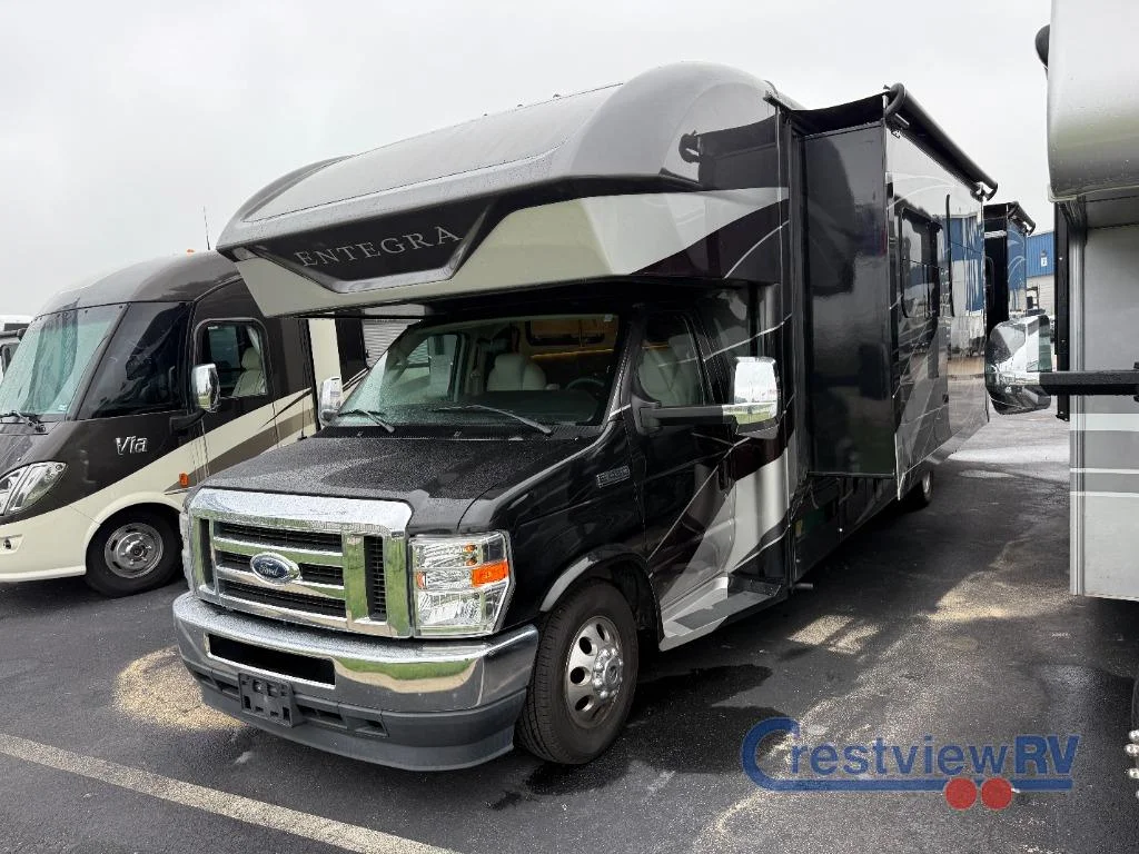 2022 Entegra Coach Esteem 29V photo 3