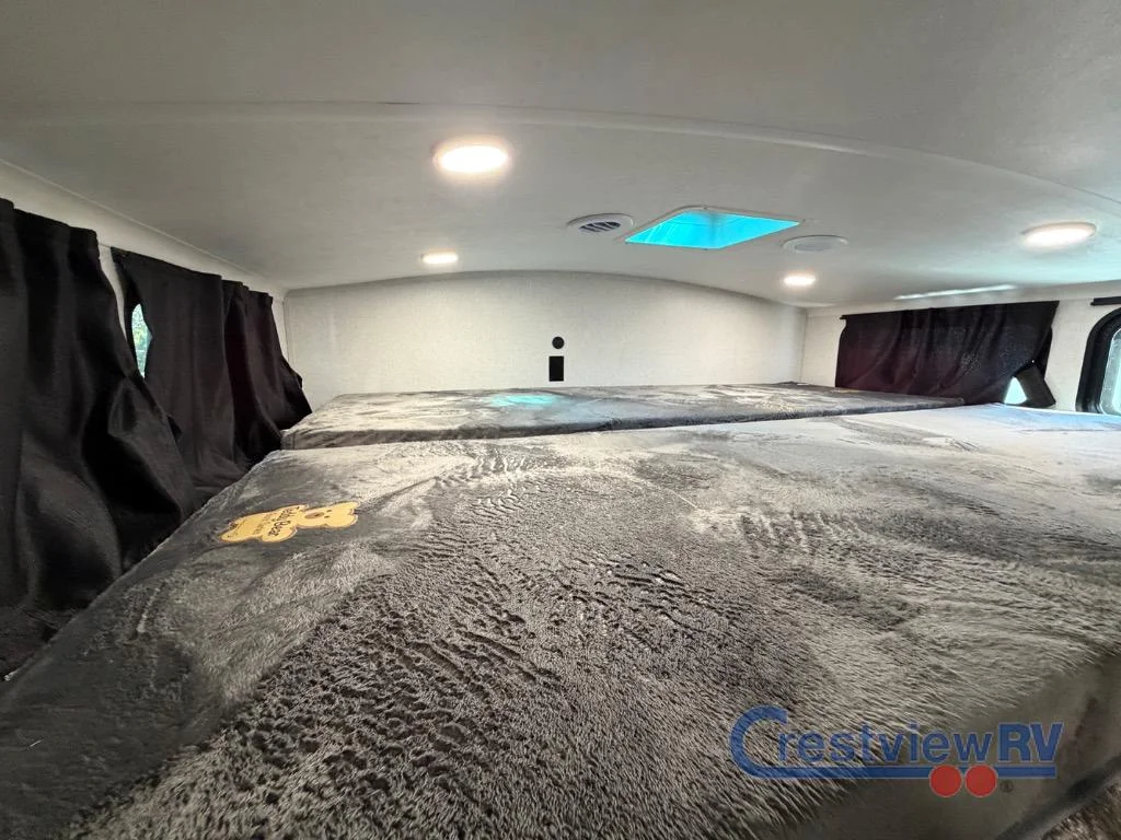 2026 Jayco North Point 395DSDB photo 27