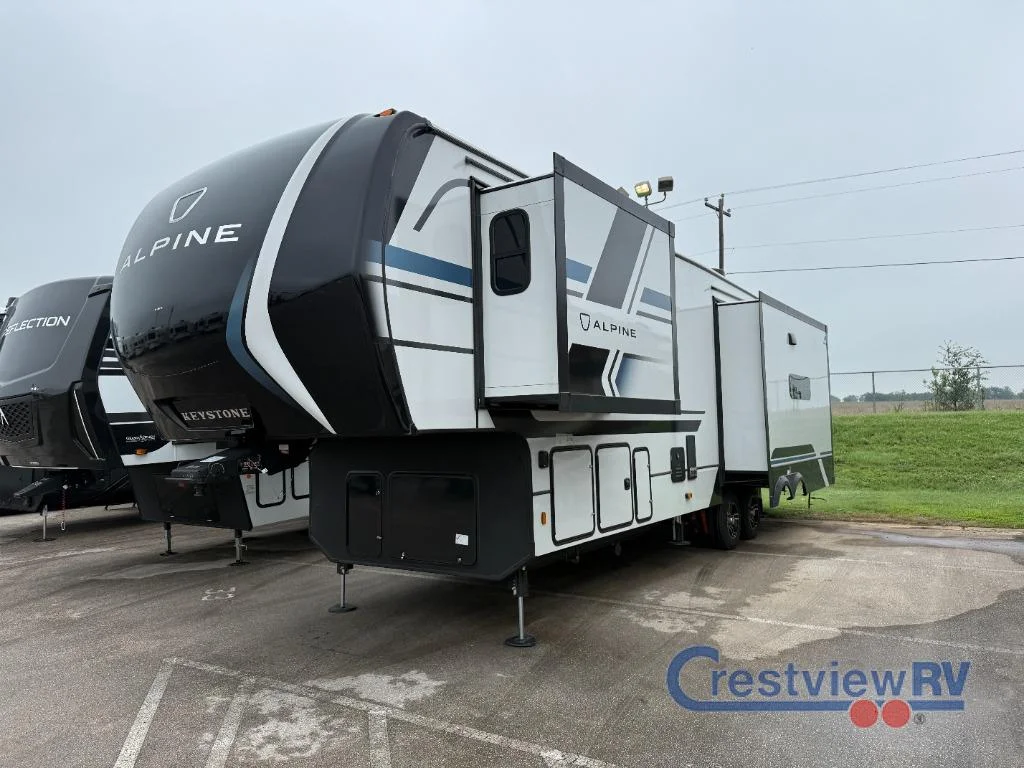 2026 Keystone RV Alpine 3303CK photo 4