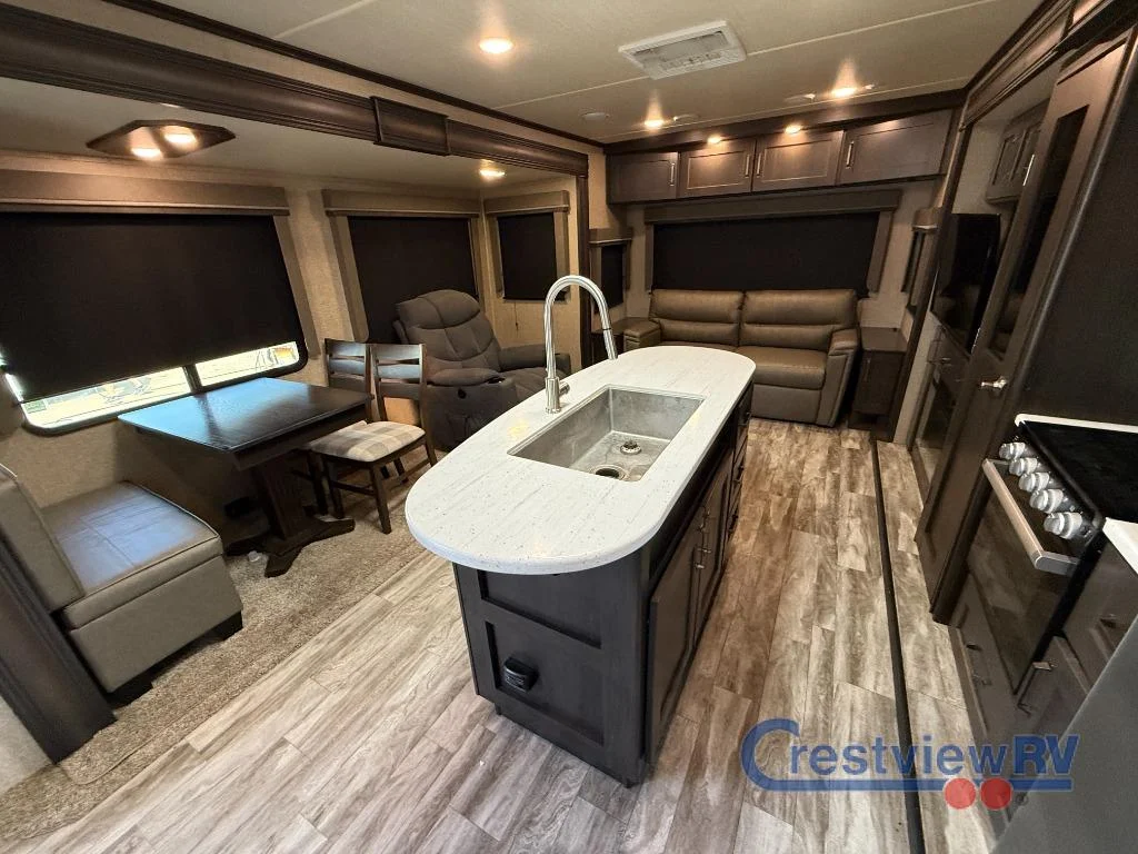2023 Grand Design Reflection Travel Trailer photo 6