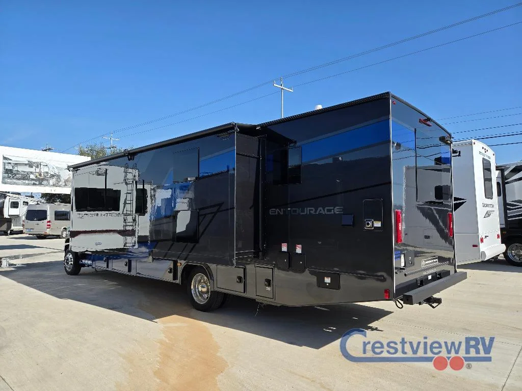 2026 Coachmen Entourage 340BH photo 7