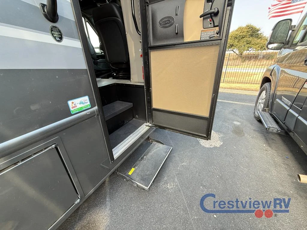 2024 Dynamax isata 3 24FW photo 24