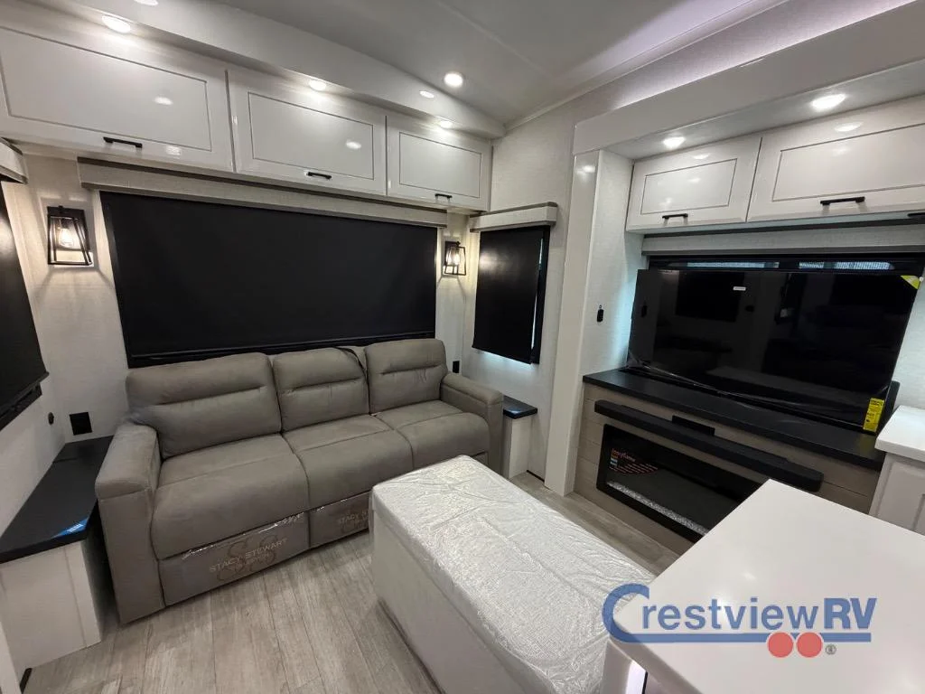 2026 Jayco Pinnacle 36FBTS photo 17