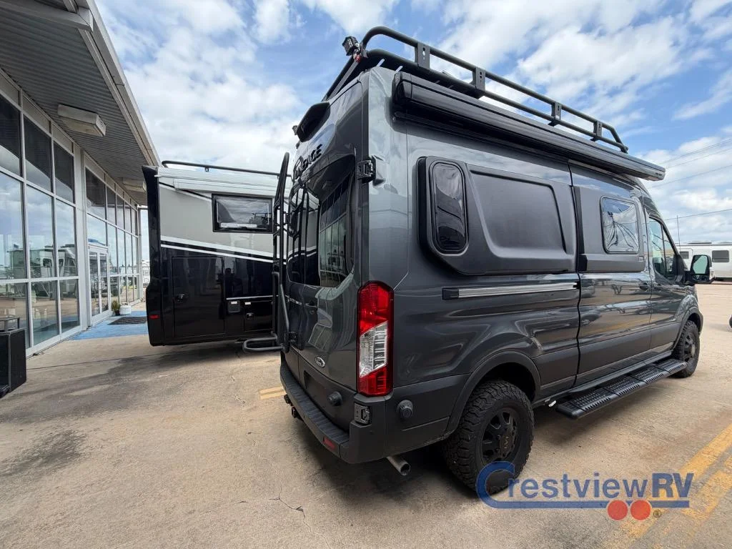 2026 Grand Design Lineage Series VT LVT2 photo 9