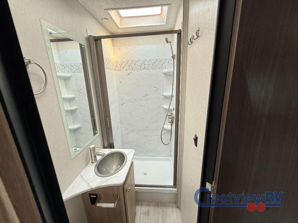 2025 Coachmen Leprechaun 220XG Ford 350 photo 11