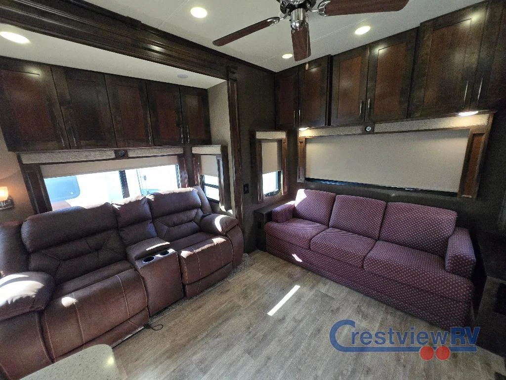2017 VanLeigh RV Vilano 365RL photo 26