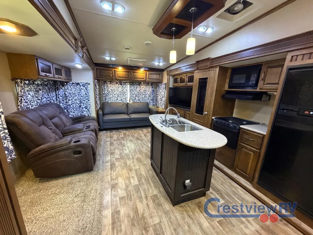 2015 Grand Design Reflection Fifth Wheel photo 11