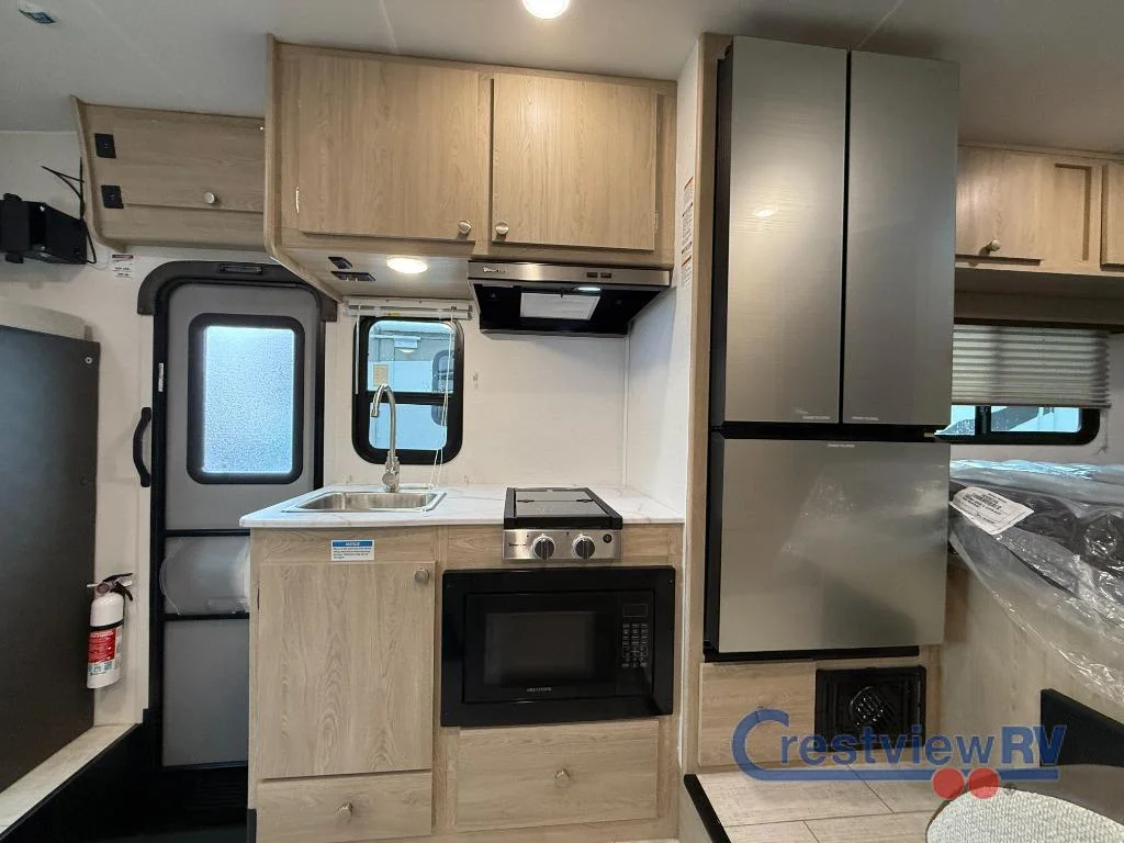 2026 Coachmen Leprechaun 210QSS Chevy 3500 photo 10