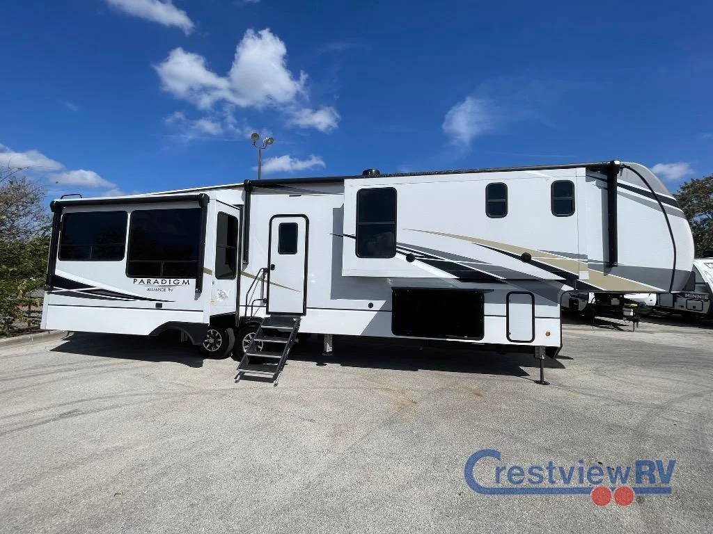 2021 Alliance RV Paradigm 370FB photo 3