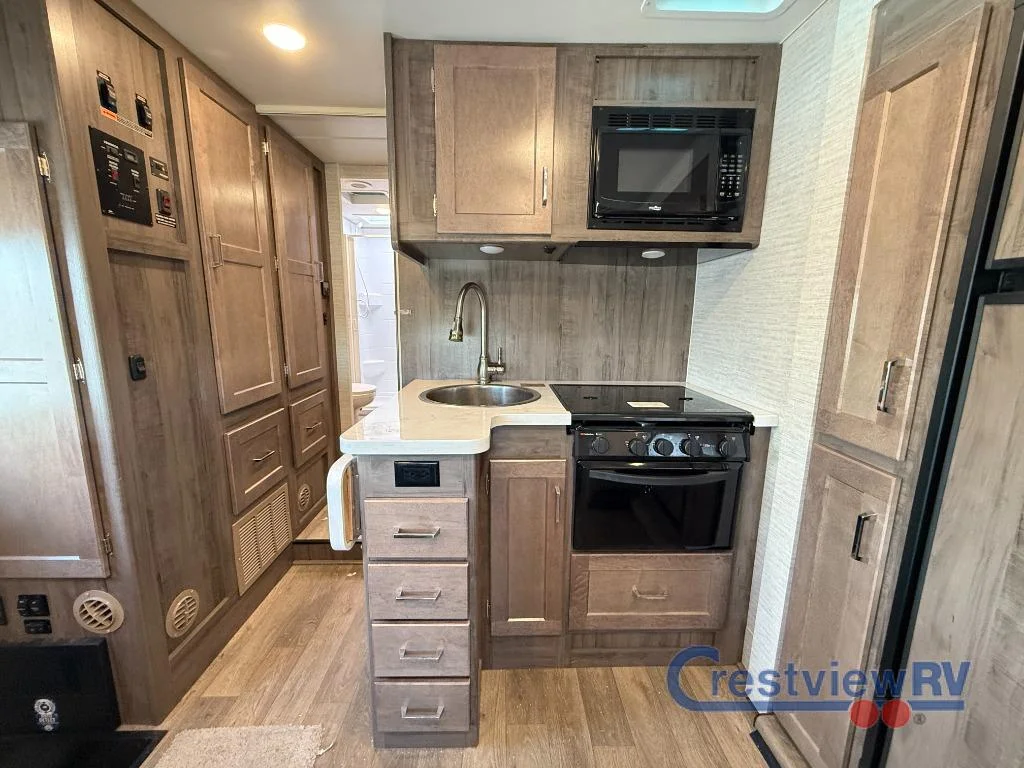 2025 Winnebago Minnie Winnie 26T photo 12