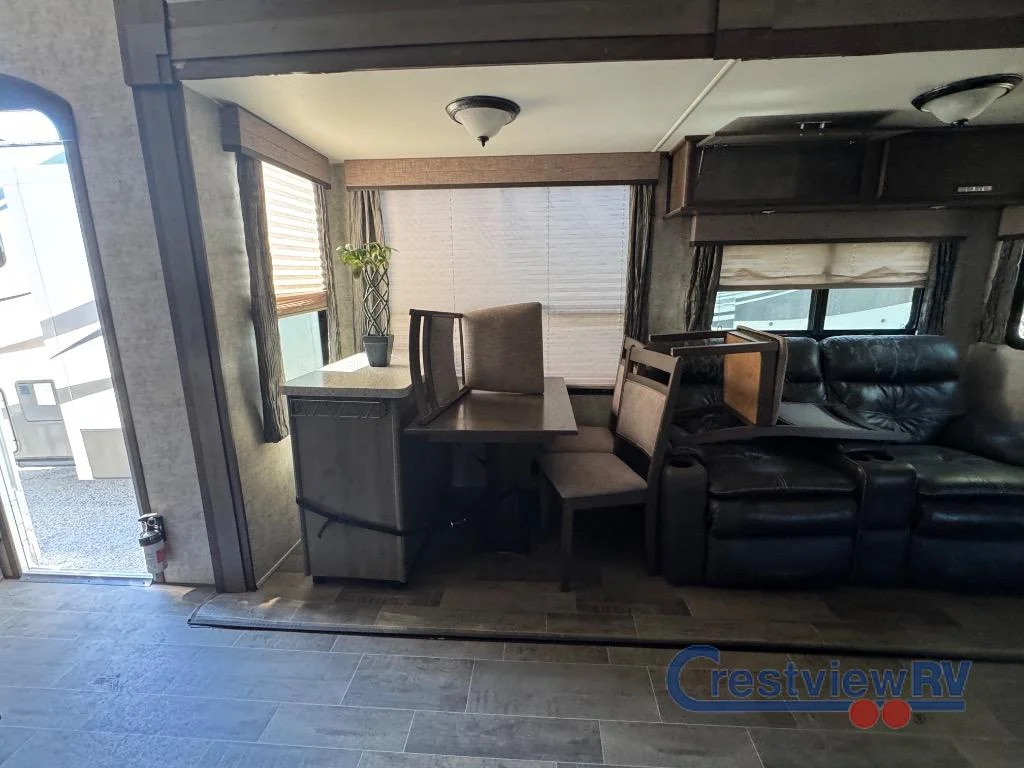 2017 Highland Ridge RV Open Range Roamer RF348RLS photo 10