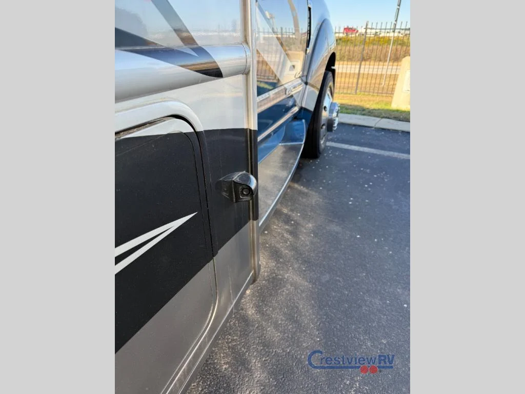 2024 Thor Motor Coach Magnitude XG32 photo 29