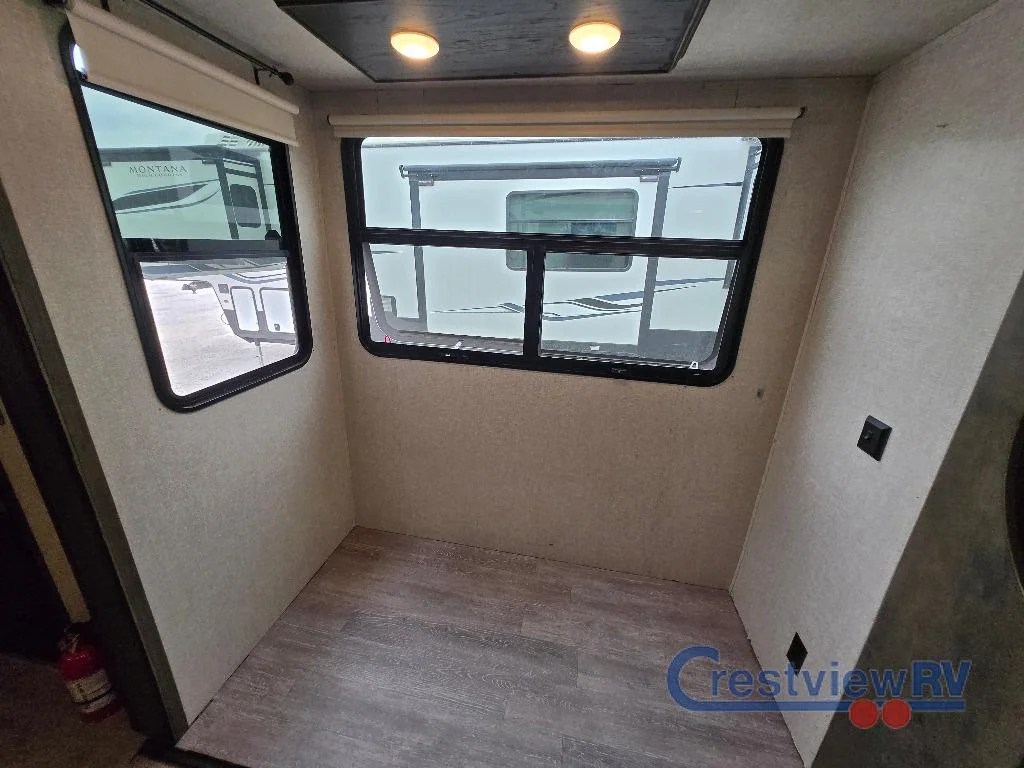 2018 Keystone Montana High Country 345RL photo 26